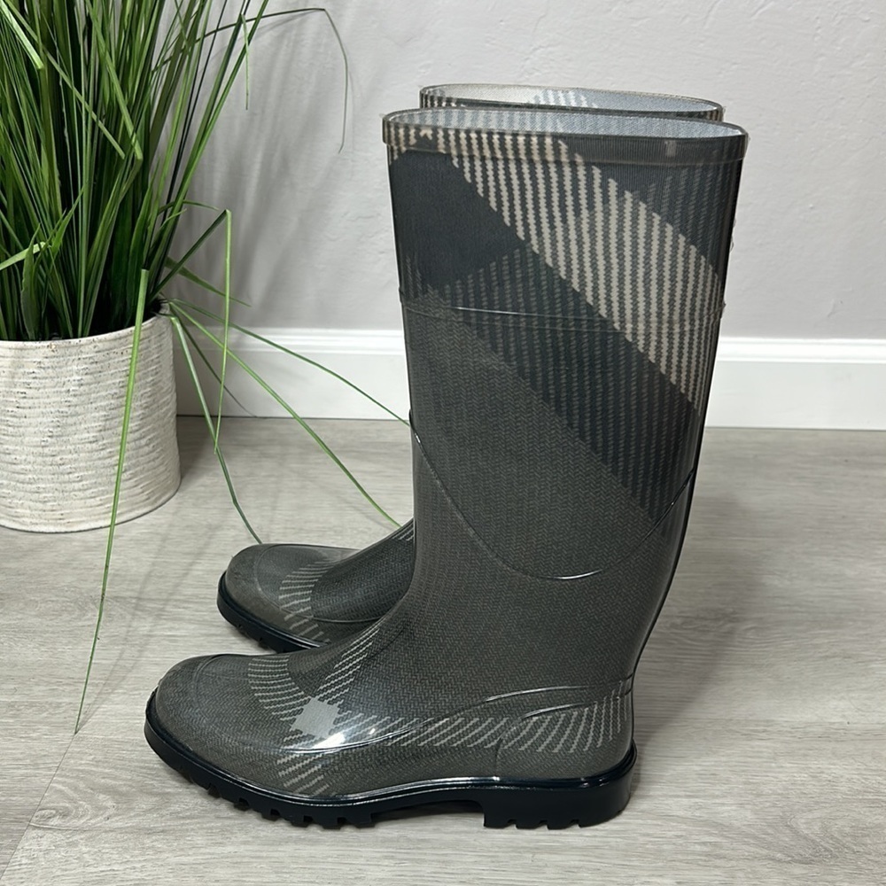 Burberry • plaid check signature rubber winter rain boots - Picture 2 of 16